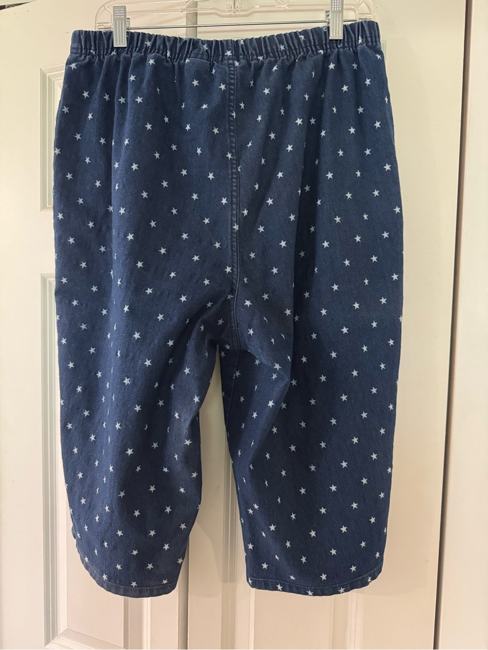 Navy Star Print Pull-On Denim Capri Bottoms - Picture 2 of 4